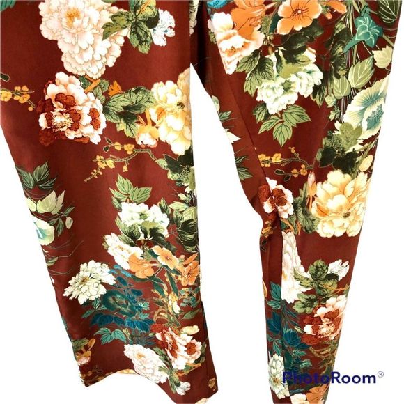 Chico’s Floral Wide Leg Pull On Pants Size 2R (12-14). Soft and comfortable. - Picture 2 of 8